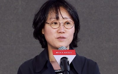정주리 감독, '암살자(들)' 논란에 위축 토로하더니…"'도라'는 구체적 사건 아닌 우리네 이야기" [BIFF]