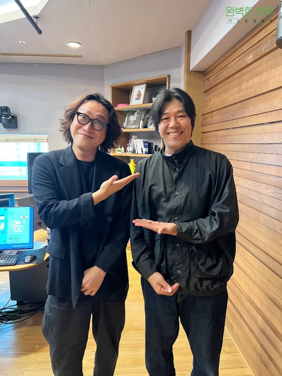 이상순이 라디오 DJ로 복귀했다. / 사진='완벽한 하루' SNS