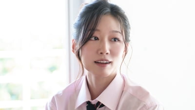 첫 ♥연프 MC에 '중증외상센터' 대타 투입까지…정예인 "감사하게 생각해" ('외야석에서')[인터뷰③]