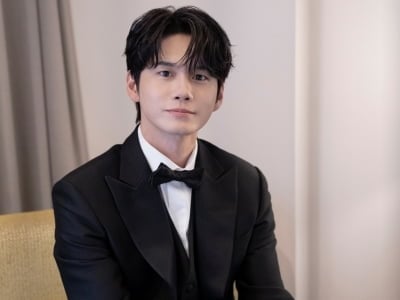 옹성우, 워너원 데뷔 9년 만에 첫 부국제 레드카펫 밟았다…"향기 짙게 나는 작품 좋아해"