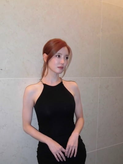 이세영, 머리색 바꾸고 갸녀린 어깨 노출…블랙 드레스에 드러난 우아한 자태