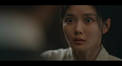 김유정, 박진영 지갑 털고 김현주 총알 협박…'암살 위기' 역대급 포문 ('100일의') [종합]