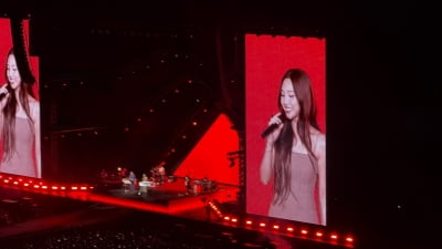 트와이스 나연, 찰리 푸스 무대에 '깜짝' 등장