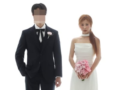 [전문] "저 이번 주에 ♥결혼합니다!" 연예계 또 깜짝 경사…박세미, 1살 연하남과 백년가약
