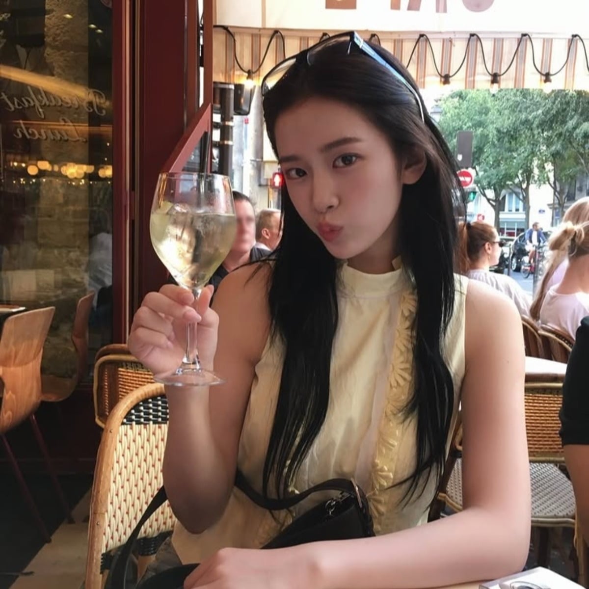 안유진이 파리 패션위크에 참석했다. / 사진=SNS