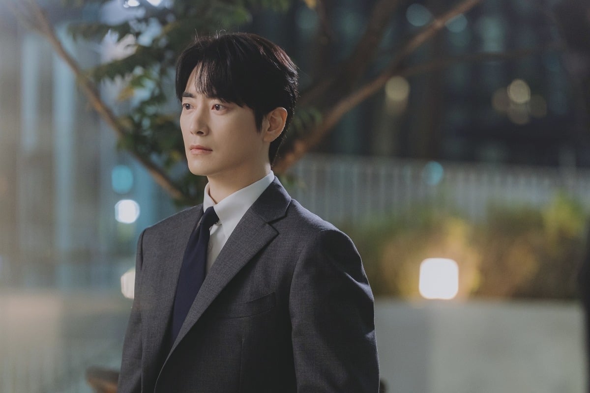 배우 이준혁이 '로또 1등도 출근합니다' 촬영 기간 실제로 로또에 당첨된 사실을 밝혔다./사진제공=티빙