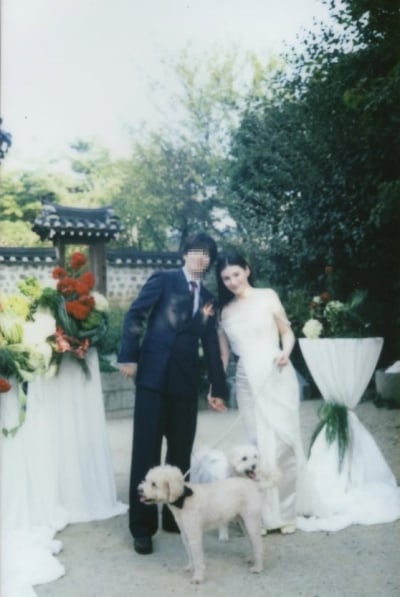 김용지, 비공개했던 ♥일본인 비연예인 신랑 얼굴 오픈…김고은 "사랑한당"