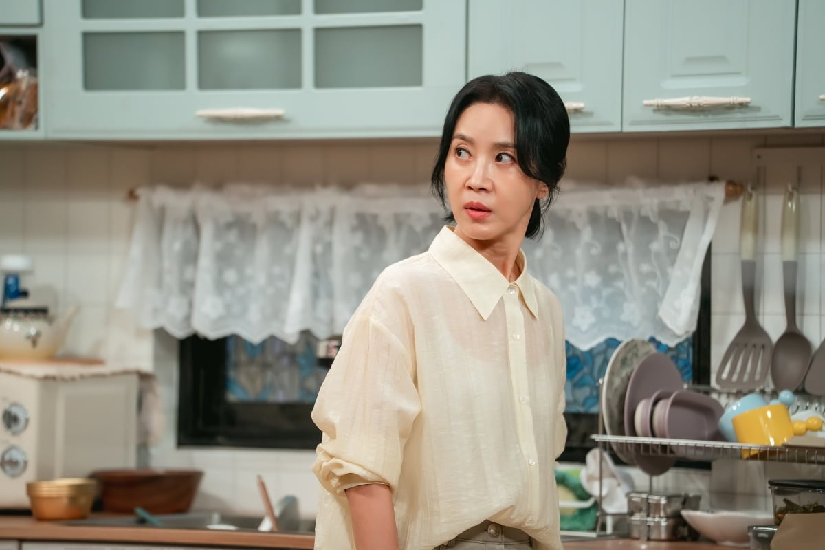 김희정이 두 아들의 잇따른 문제로 골머리를 앓는 가운데, 조미령은 남편 이한위의 멱살까지 잡는다./ 사진 제공: KBS 1TV 일일드라마 
