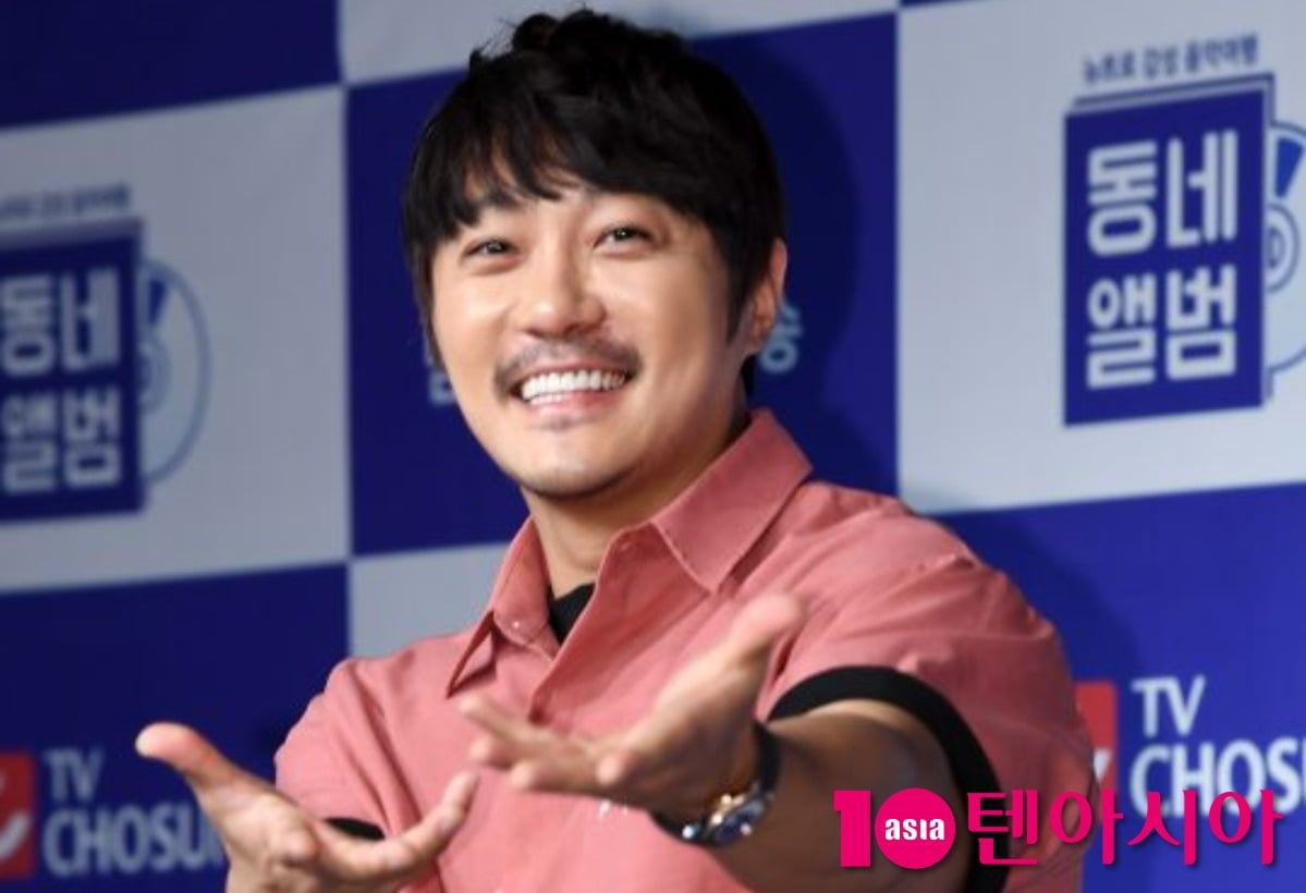 가수 KCM이 세 자녀와 함께한 결혼식에서 끝내 눈물을 쏟았다. / 사진=텐아시아 DB