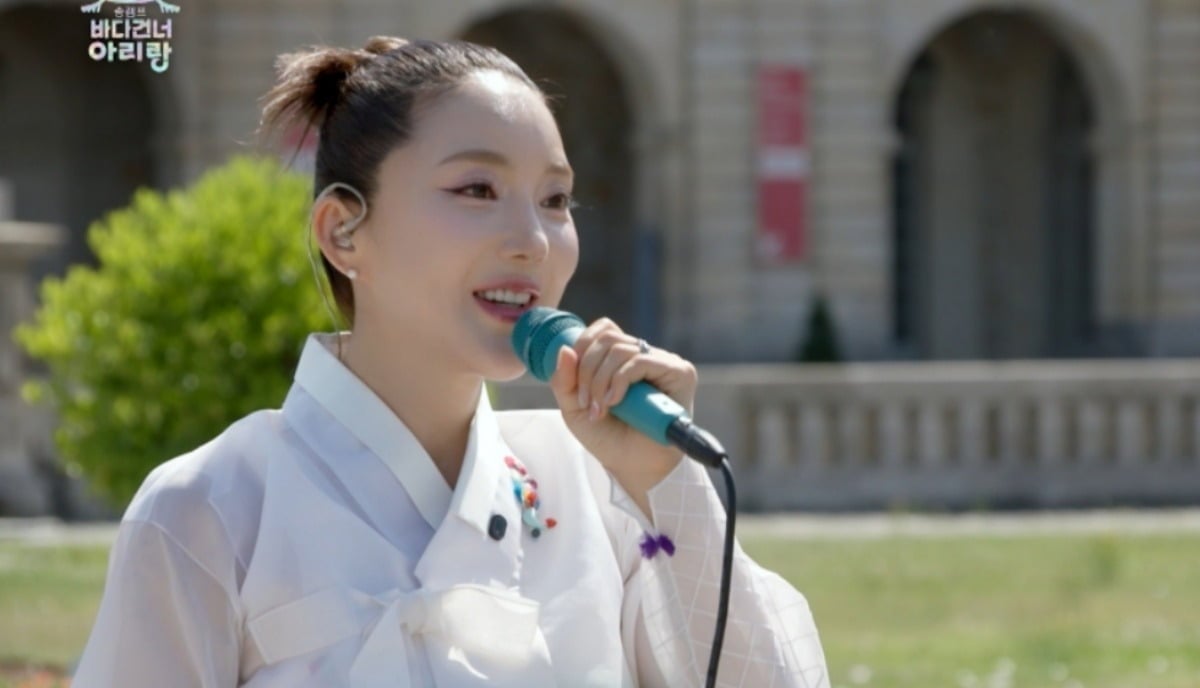 바다가 프랑스 파리에서 현지인들과 '아리랑'을 부르며 깊은 인상을 남겼다. / 사진제공=KBS