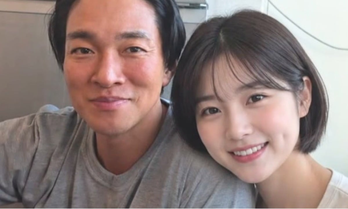 배우 이규한이 방송에서 AI로 가상의 여자친구를 생성한 모습. / 사진=SBS '미운 우리 새끼' 방송 캡처