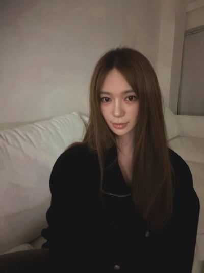 이엘리야, 긴 생머리 하니 미모 더 빛나네…블랙패션에도 청순미 폭발