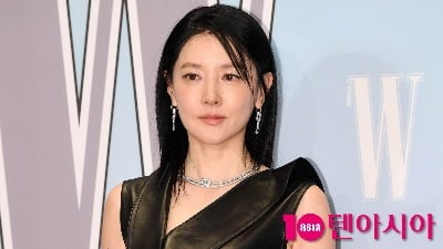 이영애, ♥남편 정호영과 행사 동반 참석…20세 나이 차이 안 믿기네
