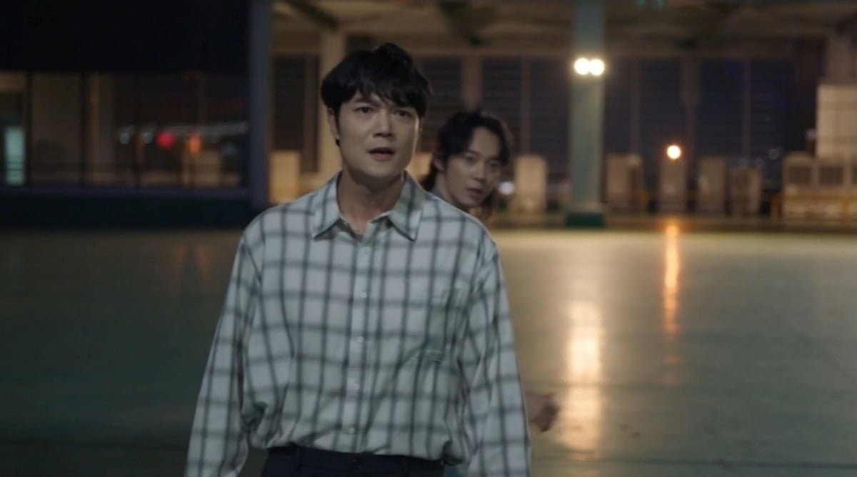 서도영이 '가족관계증명서'에서 이복남매 박세영을 구했다. / 사진='가족관계증명서' 방송 화면 캡처