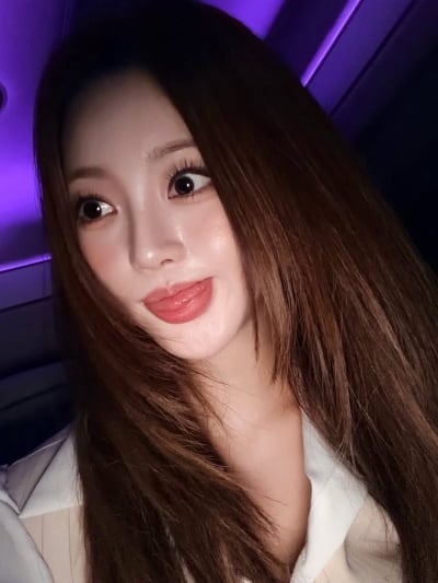 홍지윤, 얼마나 소두면 이목구비 꽉 차…인형 같은 초근접 셀카에 시선 집중