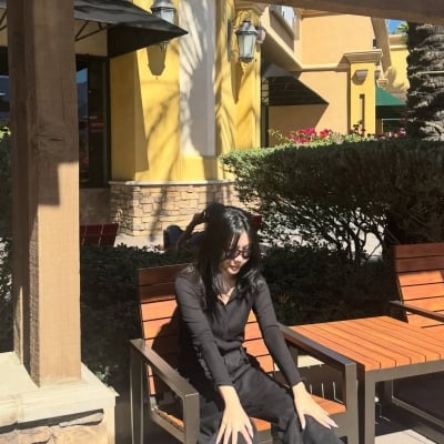'나솔' 33기 정숙, 미국으로 훌쩍 떠났다…올블랙 패션부터 청순한 민낯까지 '눈길'