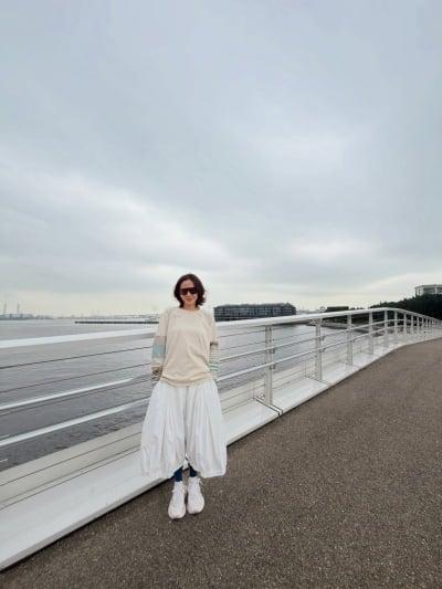 '44세' 손예진, '♥현빈' 반하게 한 압도적 미모…우월한 기럭지까지 '시선집중'