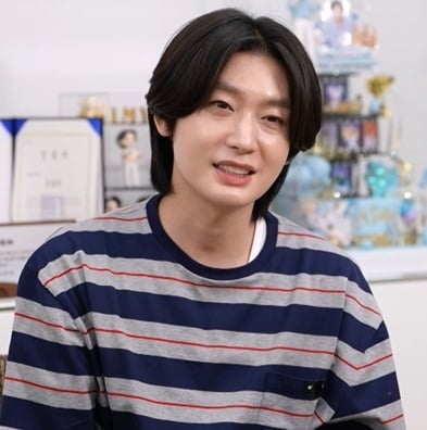 '통장 50개' 김용빈, 주식 투자 난리 속 '은행 재태크' 고집…가계부도 수기 작성 ('사당귀')