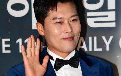 전현무는 대박 났는데…10년차에 소속사도 없는 동기, 대형 학원장도 거절했다 ('귀묘한2')