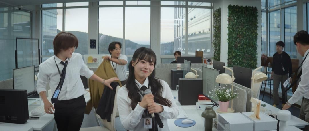 가수 21학번이 직장인들의 퇴근길을 소재로 한 신곡을 발표했다./사진=티라미수레코드