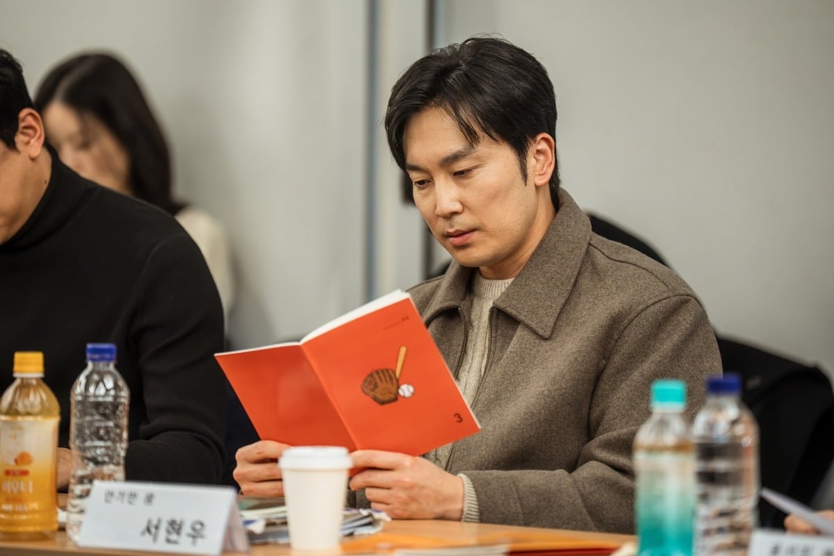 배우 서현우가 '기프트' 대본 리딩 현장에 참석했다. / 사진제공=tvN