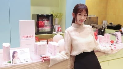 [공식] '47세' 강예원, 뷰티 브랜드 개발자 됐다…차기작은 4년째 감감무소식인데 팝업 운영