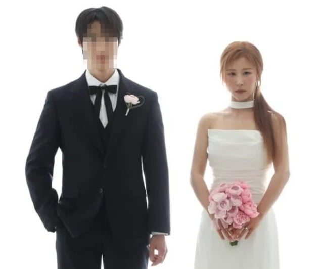 박세미가 변우석 닮은 연하남과 찍은  웨딩 사진을 업로드했다. /사진=박세미 SNS