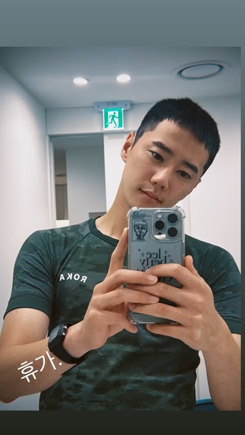 군 복무 중인 배우 이준영이 휴가를 맞아 근황을 공개했다. / 사진=SNS