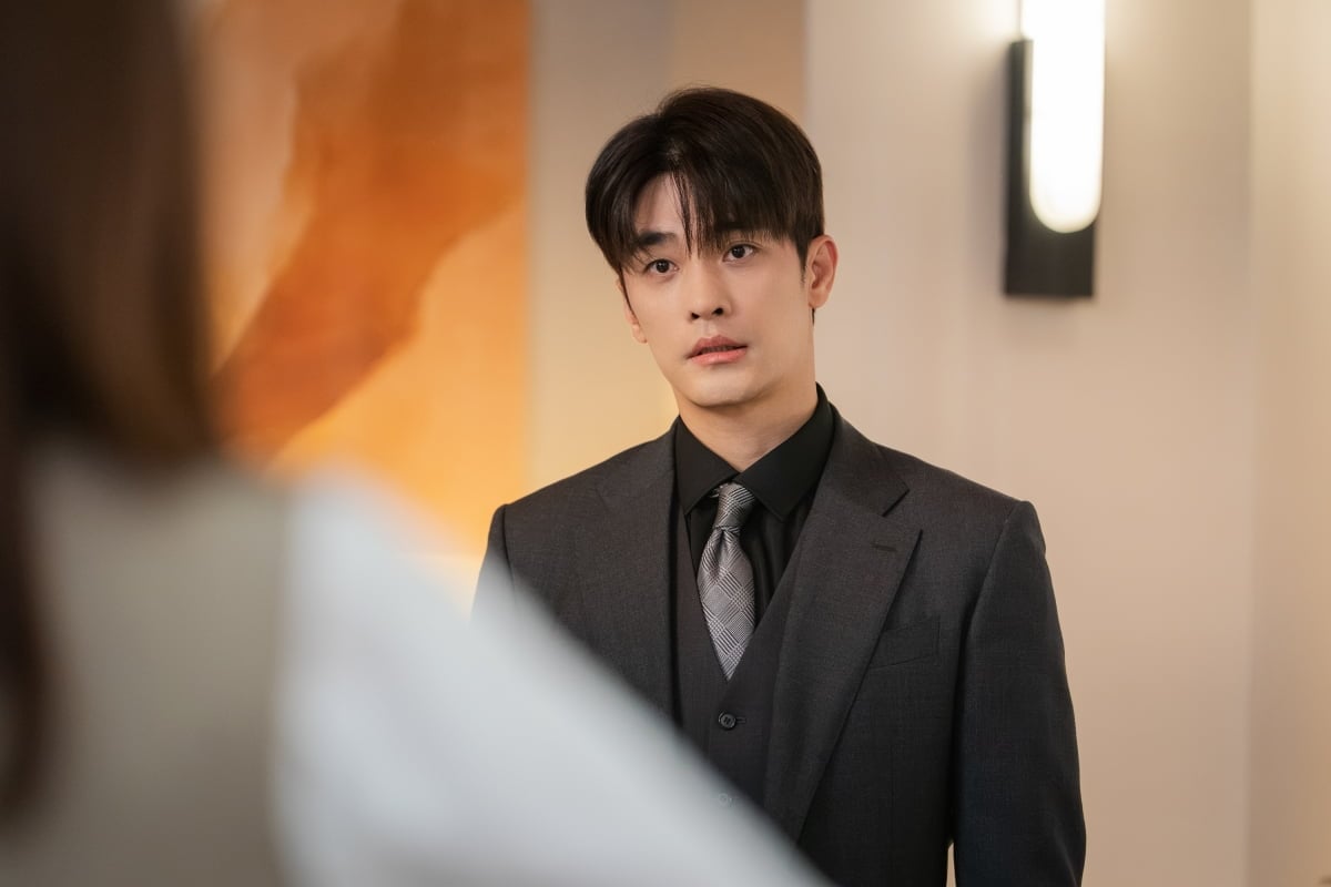 배우 성훈이 과거 예능 프로그램에서 불거진 비매너 논란을 뒤로하고 새 드라마로 시청자들과 만난다./ 사진 제공 : 가딘미디어