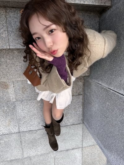 채수빈, 곱슬곱슬 머리로 뽐낸 사랑스러운 비주얼…입술 쭉 내밀며 상큼미↑