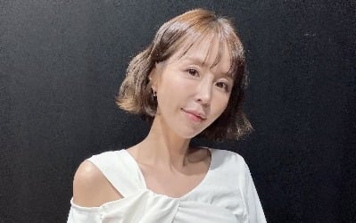 '건강 이상설' 신지, 볼살 쏙 빠진 얼굴에 걱정 쏟아지자…"감기로 고생 중" 직접 해명