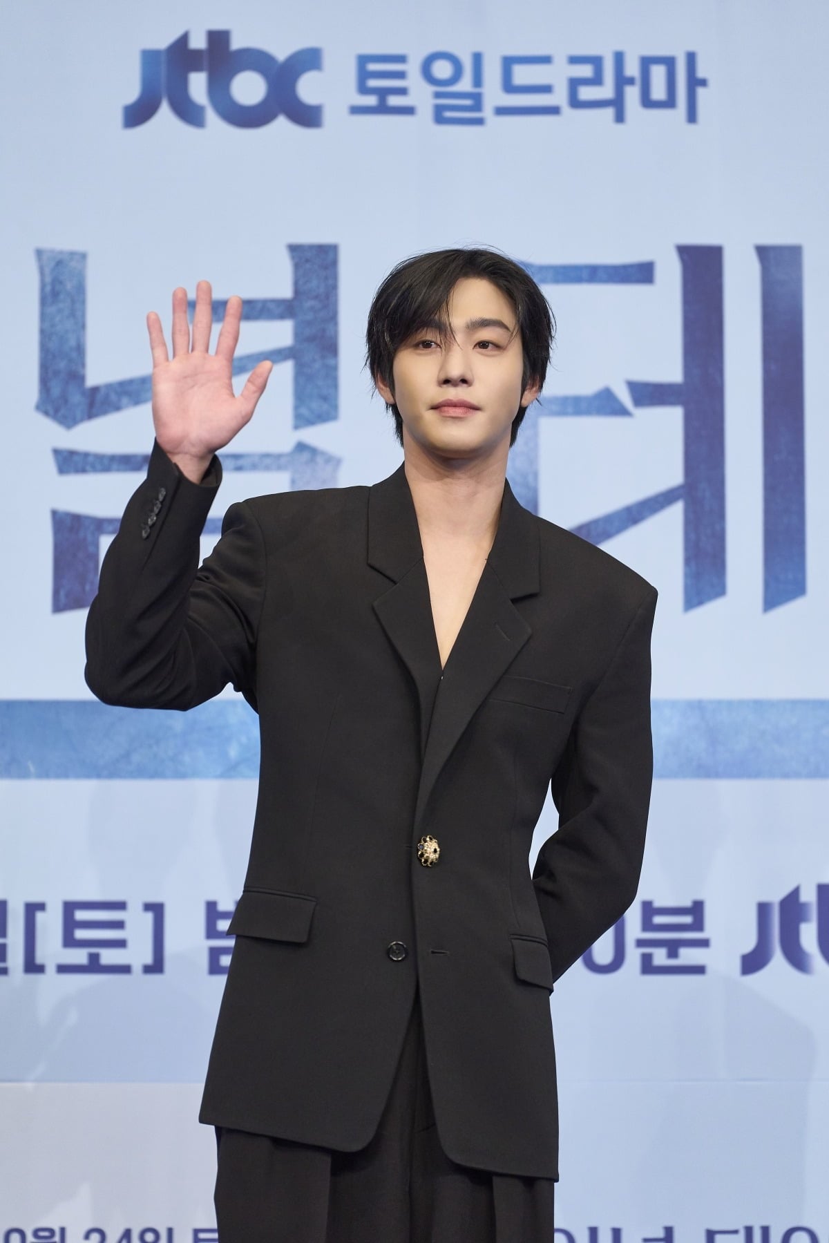 안효섭이 '파이널 테이블'에서 셰프로 변신한다./사진제공=JTBC