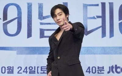 김지원 독주에 안효섭 어깨 무겁다…전작 부진 딛고 띄운 주말극 승부수 [TEN스타필드]