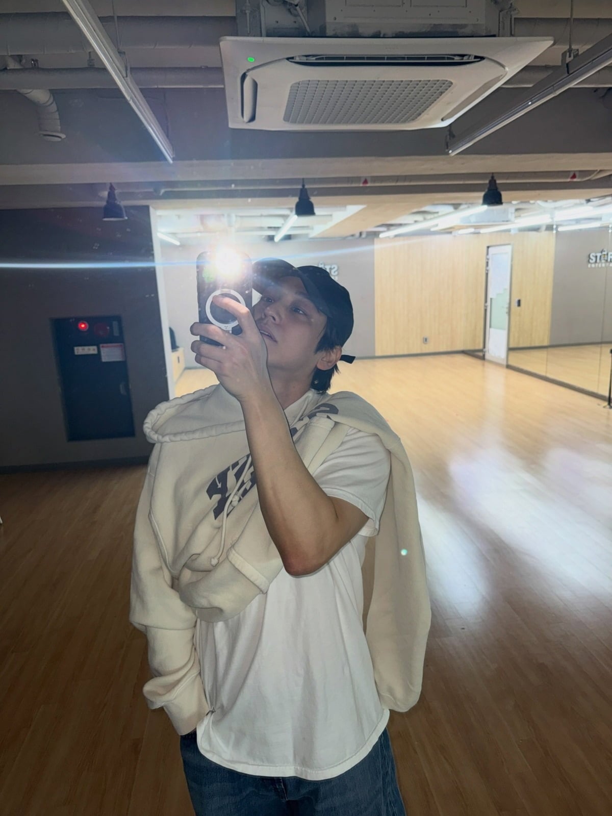 사진 = 김범 인스타그램
