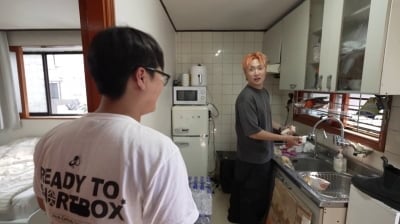 "미련한 콘셉트 아니냐"…'전참시', 냉장고·세탁기조차 없이 사는 연예인의 매니저 집 공개