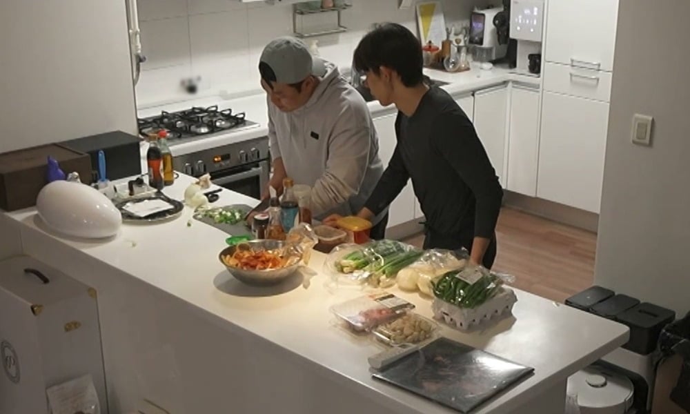 코드 쿤스트가 '모태 마름'이라는 수식어가 떠오르는 날씬한 모습으로 눈길을 끈다. / 사진제공=MBC