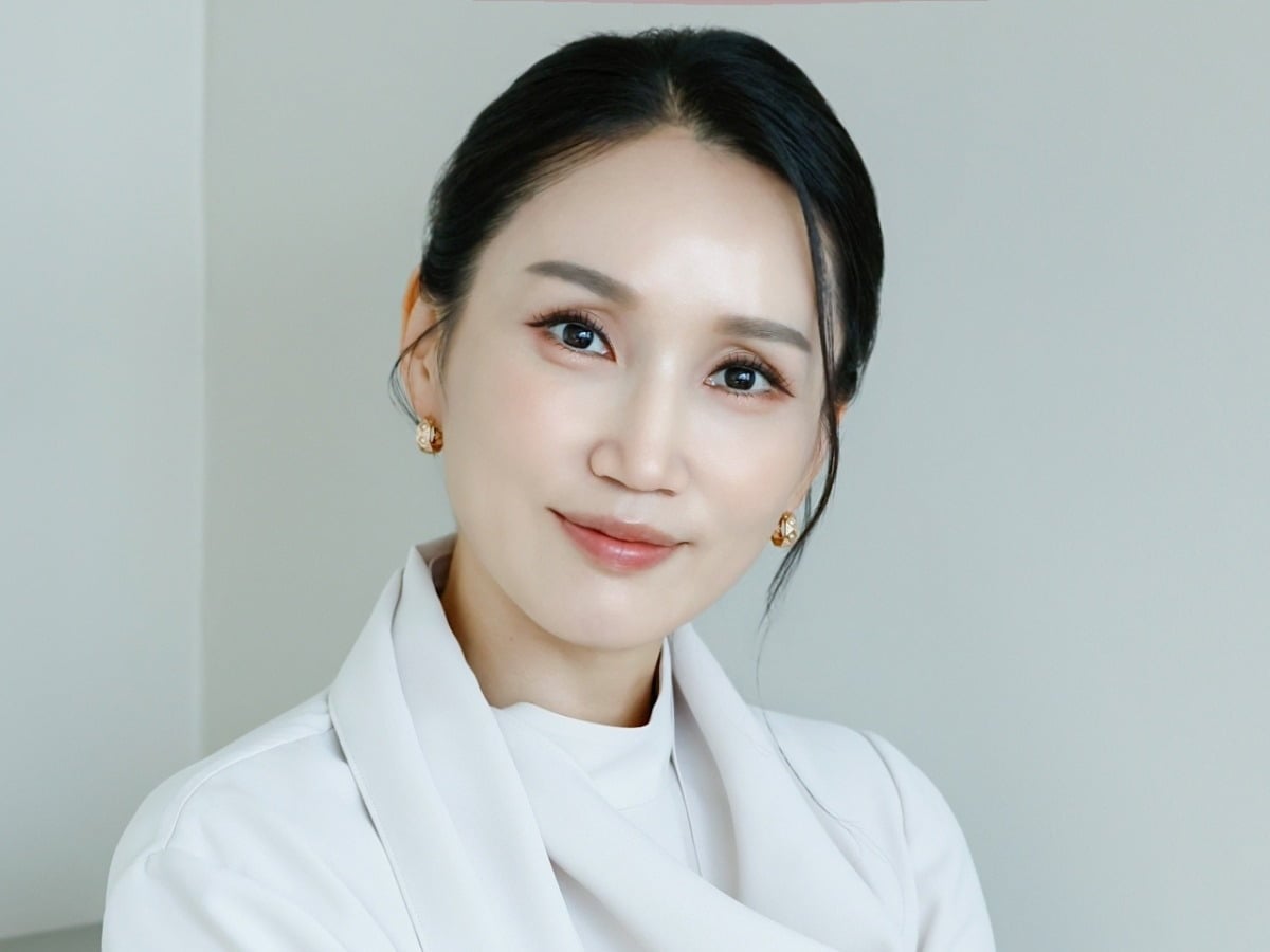 배우 박보경이 티빙 '로또 1등도 출근합니다'에서 든든한 상사 박현숙 부장 역을 맡아 열연을 펼쳤다. / 사진제공=엘줄라이엔터테인먼트