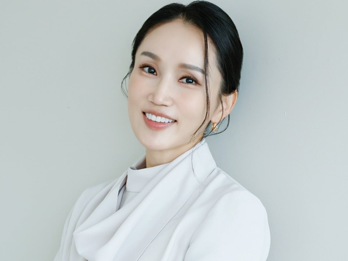 배우 박보경이 티빙 '로또 1등도 출근합니다'에서 든든한 상사 박현숙 부장 역을 맡아 열연을 펼쳤다. / 사진제공=엘줄라이엔터테인먼트