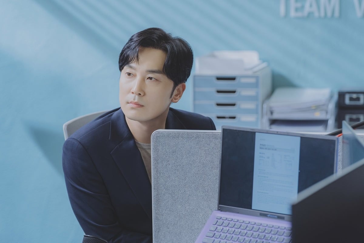 티빙·tvN '로또 1등도 출근합니다'에서 양준호 대리 역을 맡은 배우 서현우. / 사진=티빙 제공