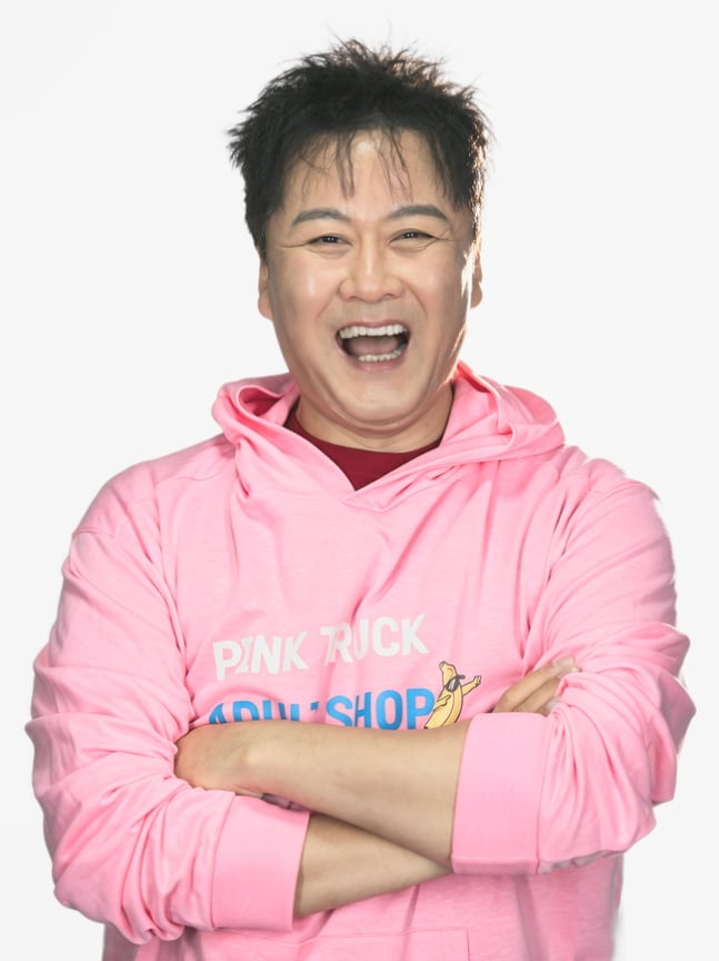 배우 공형진이 뮤지컬 배우 차지연을 향한 무례한 발언으로 논란에 휩싸인 가운데, 14년 만에 무대 복귀 소식을 전했다./ 사진제공=스튜디오킬러웨이