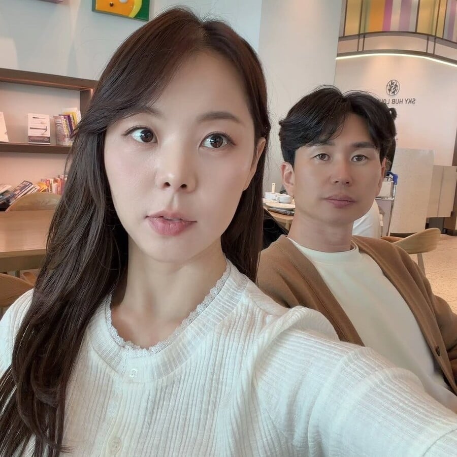 ENA·SBS Plus '나는 SOLO' 28기 영자가 영철과 파경을 맞은 뒤 옷 가게 사장으로 새 출발한 가운데, 의류 기부에 나선 근황을 전했다./ 사진=SNS