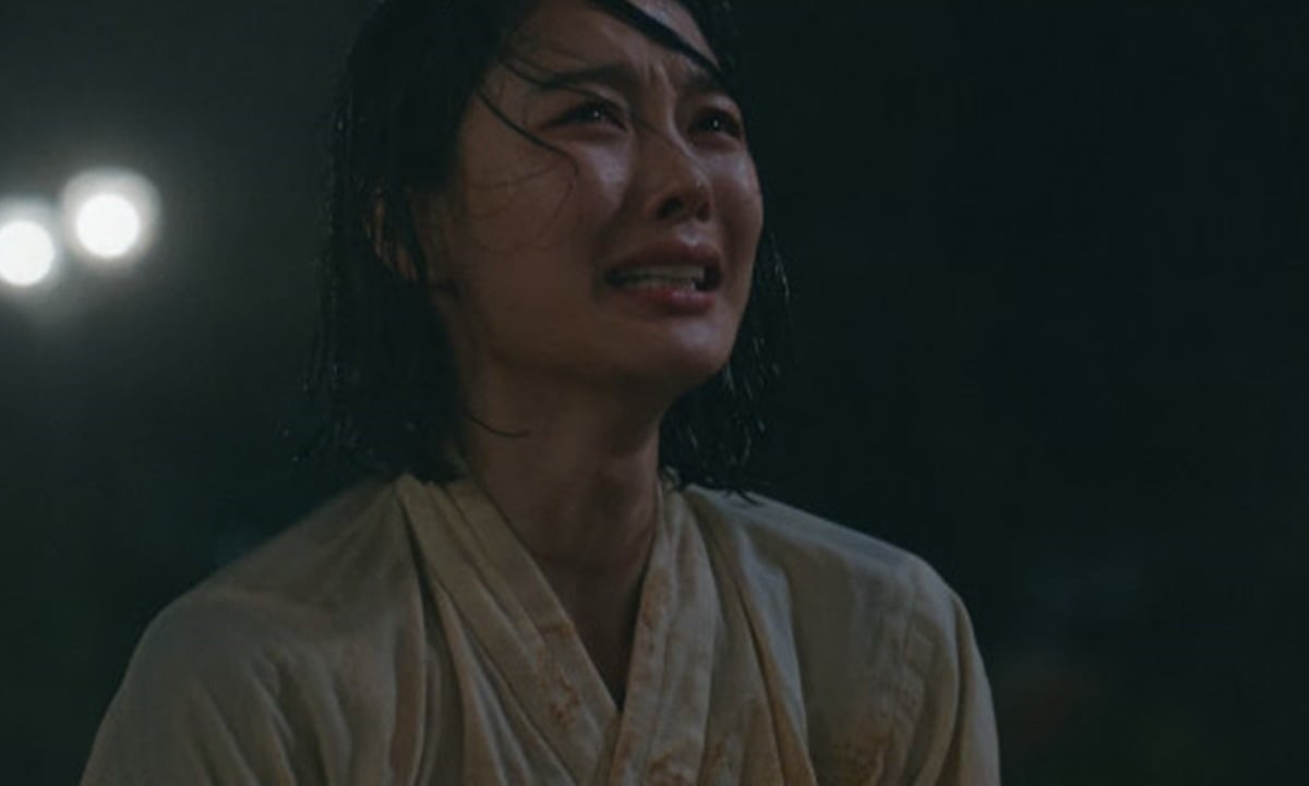 김유정이 '100일의 거짓말'에서 열연 중이다./사진제공=tvN