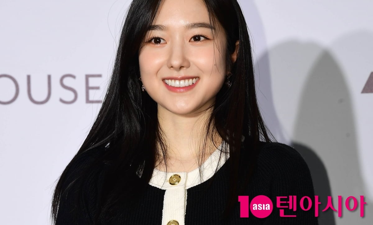 방송인 이혜성이 배우 하영의 증조부 친일 논란을 간접적으로 언급했다가 뜻하지 않은 비판을 받은 뒤 심경을 밝혔다. / 사진=텐아시아 DB