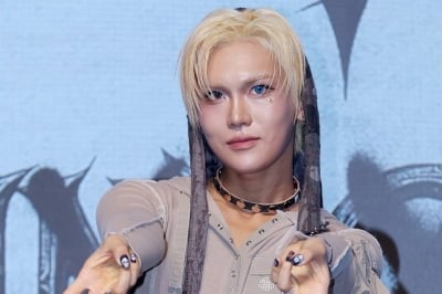 엑스러브 현, 컴백 하루 앞두고 부상 소식…"쇼케이스 불참"
