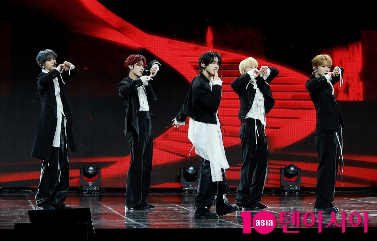 앤더블 "2026년은 우리의 해"…'프렌치 키싱'으로 승부수 [종합]