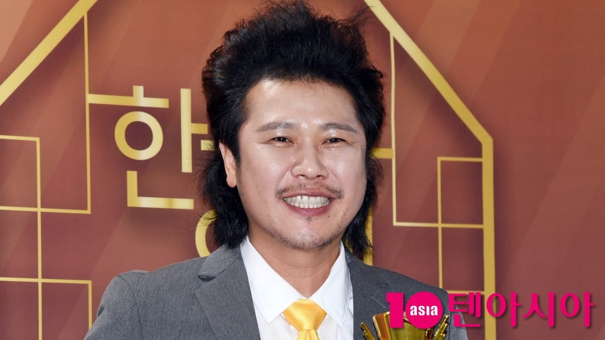 가수 육중완이 과거 옥탑방에 살던 시절을 회상한다. / 사진=텐아시아DB