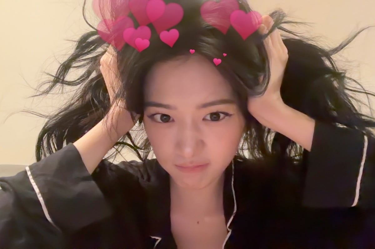 사진 = 안유진 인스타그램