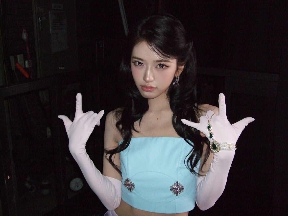 사진 = 안유진 인스타그램