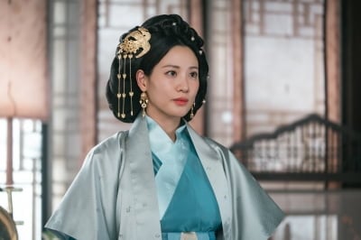 '결혼 5년 만에 이혼' 수현, 좋은 소식 전해졌다…안보현과 로맨스 호흡 ('신의 구슬')