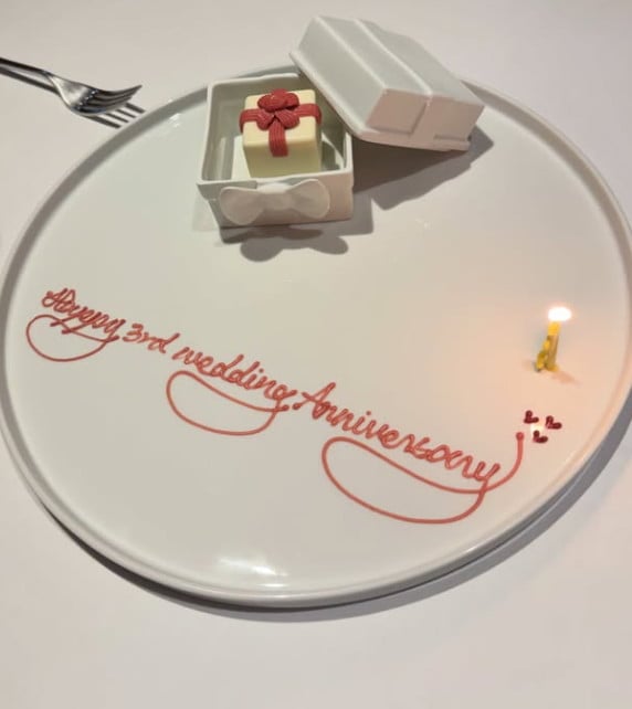 그룹 에이핑크 출신 홍유경이 결혼 3주년을 맞았다. / 사진=홍유경 SNS
